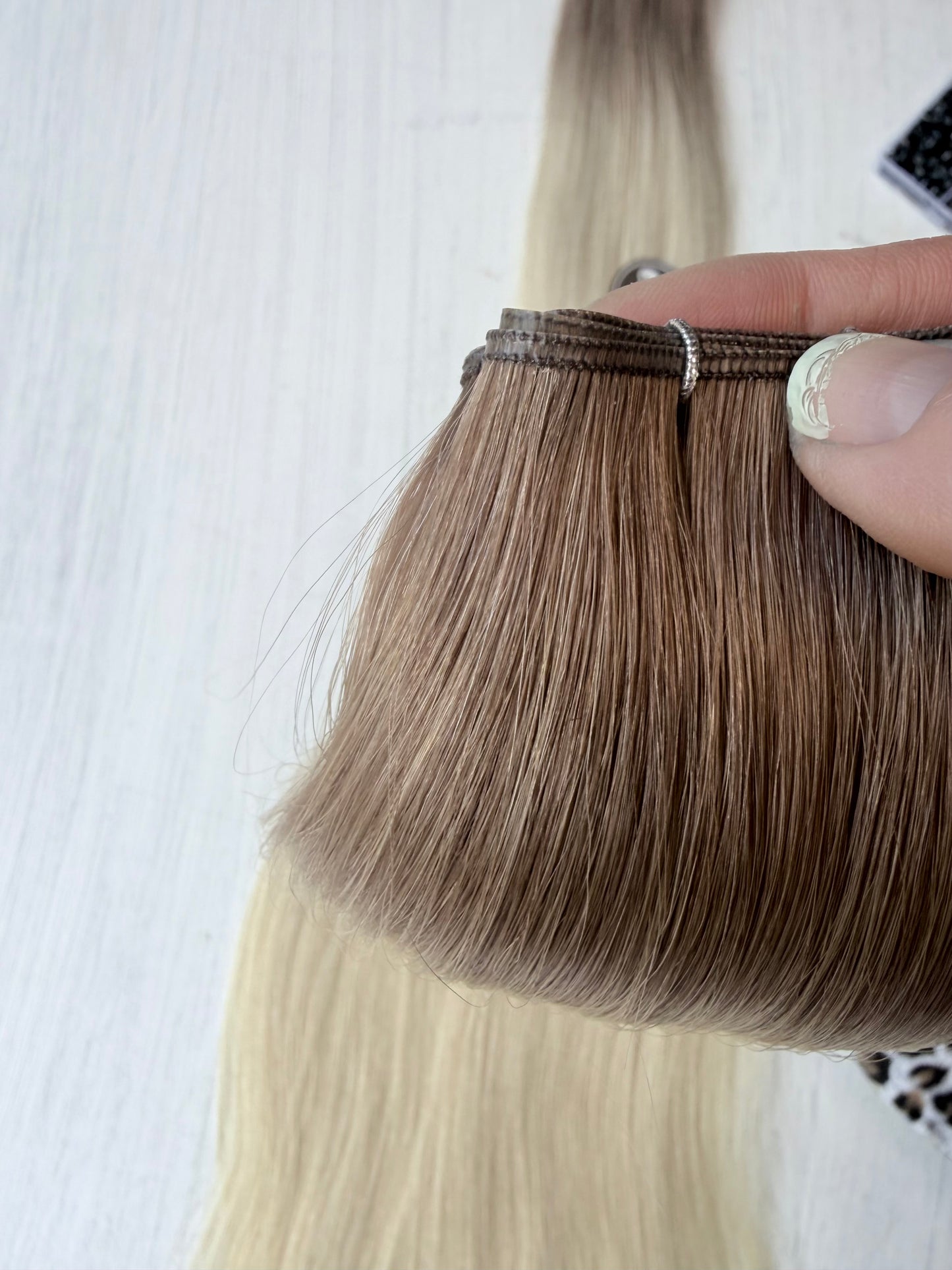 22” Premium Weft Ombré 6.0/12.0 50g
